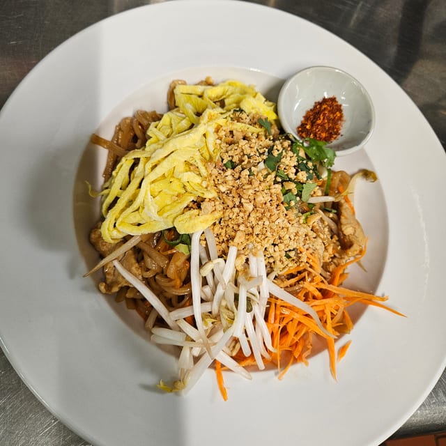 Khua Mee/PadLao.